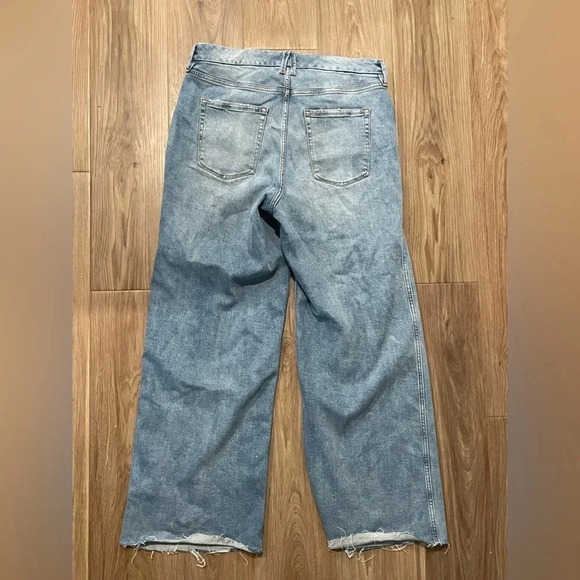 Good American Good Skate Wide Leg Jean Size 15 medium wash light distressing - Picture 4 of 10
